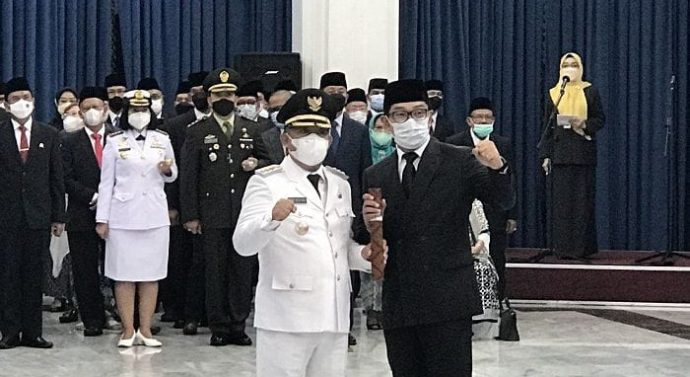 Dilantik Ridwan Kamil, Yana Mulyana Resmi Jabat Wali Kota Bandung